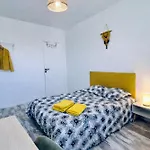 Rum i privatbostad Coliving Centre-ville - Terrasse & Wifi - Ideal Pro & Longue Duree - Arrivee Autonome
