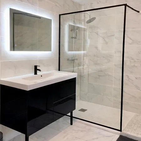 Coliving Equipe Avec Terrasse - Wifi Rapide, Cuisine Complete, Centre-Ville - Ideal Sejour Pro Ou Longue Duree