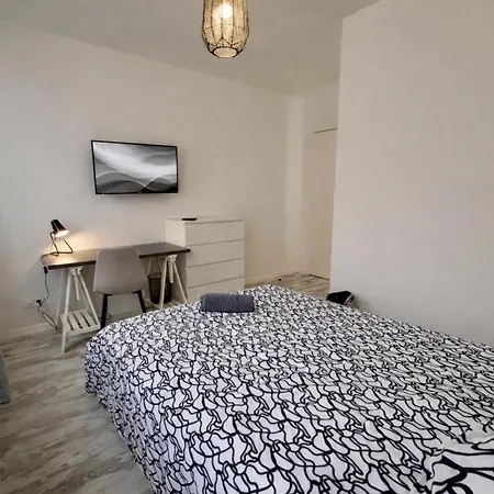 Coliving Centre-ville - Terrasse & Wifi - Ideal Pro & Longue Duree - Arrivee Autonome * Saint-Quentin