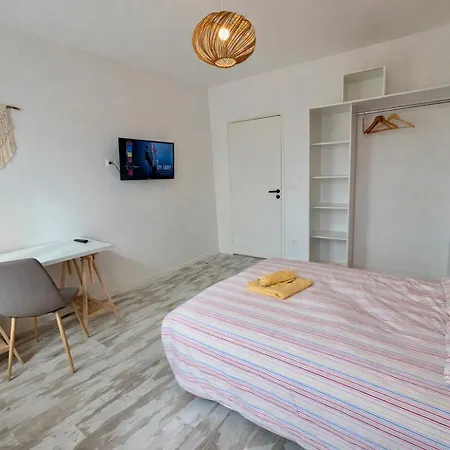 Coliving Centre-ville - Terrasse & Wifi - Ideal Pro & Longue Duree - Arrivee Autonome Saint-Quentin
