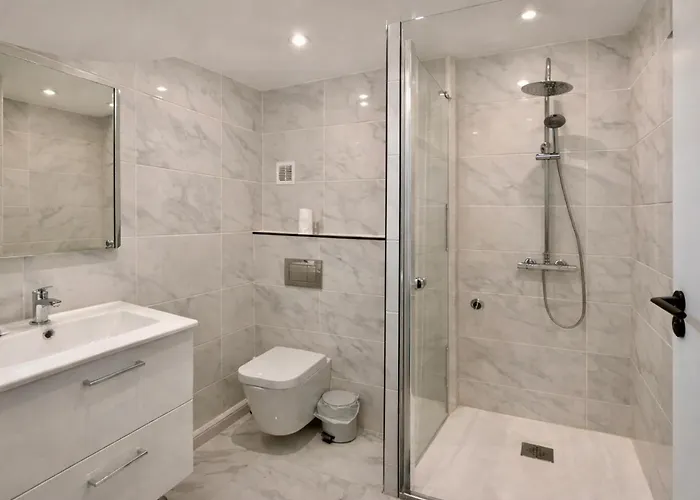 Homestay Coliving Equipe Avec Terrasse - Wifi Rapide, Cuisine Complete, Centre-Ville - Ideal Sejour Pro Ou Longue Duree Saint-Quentin (Aisne)